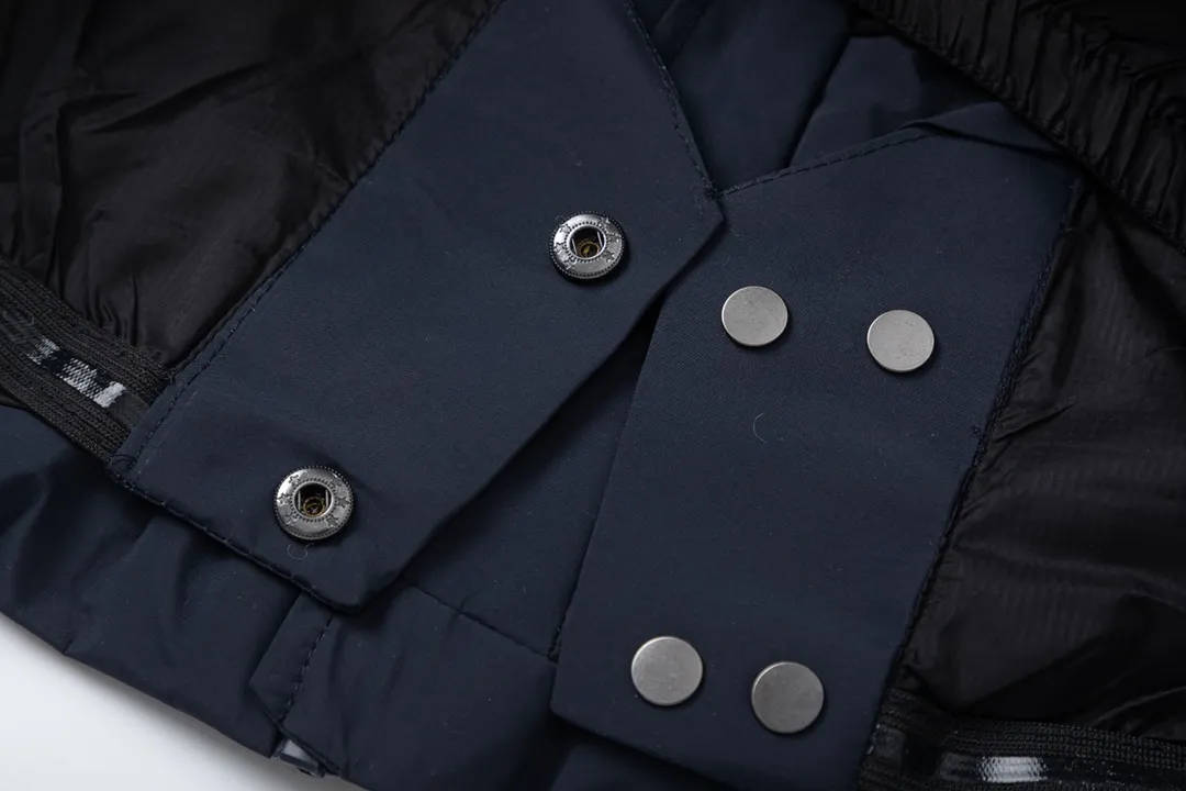 🉑 ARCTERYX/ Macai Jacket Same Style ‘’ ‘’ ！ ， 。 ！！ + ： ✅ ， ， Breathable GORE-TEX 、 、 。 ✅ Drop Hood™M ， Powder Guard™ 。 ✅ ✅100% ( EPTFE ) ， ✅ Ykk ： Premium LOGO Color： ， ，Dark Blue ，Green Size：S M L XL XXL